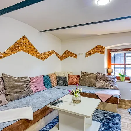 Ida Estate House - Happy Appartamento Ivancna Gorica