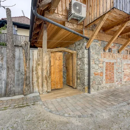 Ida Estate House - Happy 아파트 *
